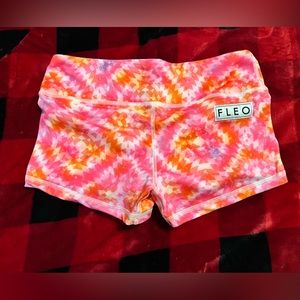 Fleo shorts medium